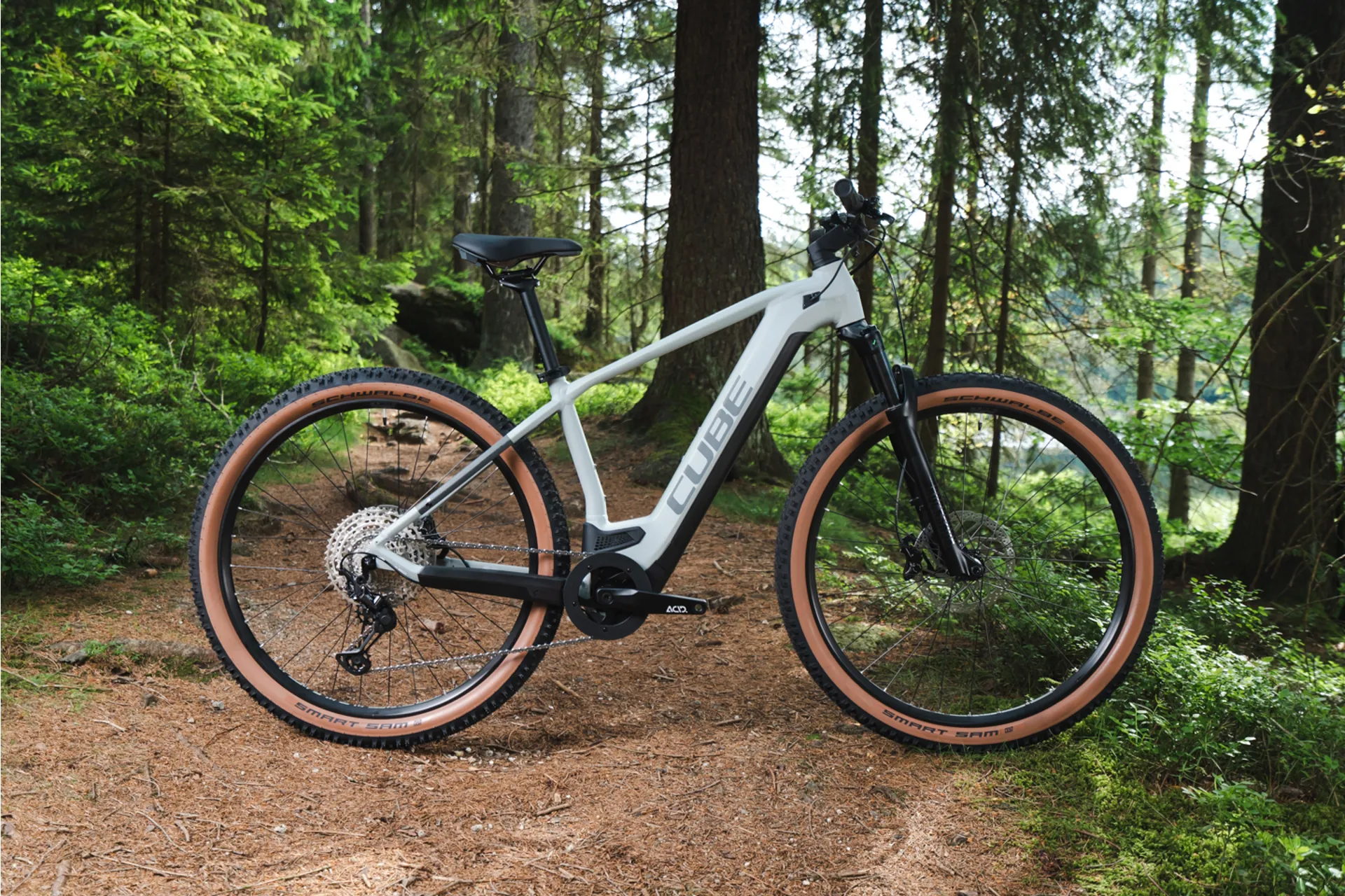2022 Cube Reaction Hybrid Race 625 Electric Mountain Bike in Grey
