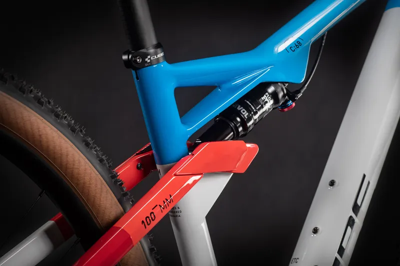 2021 Cube Ams 100 C68 Sl 29 Mountain Bike in White-4