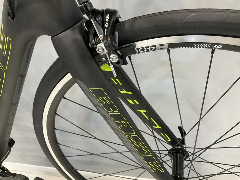 BASE Type RT Carbon Road Bike Shimano 105 in Black/Yellow Raw Carbon-3