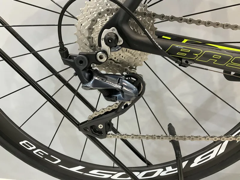 BASE Type RT Full Carbon Ultegra Road Bike 54cm in Black/Yellow Raw Carbon-2