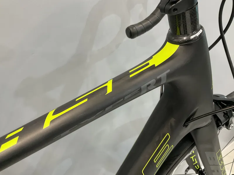 BASE Type RT Full Carbon Ultegra Road Bike 54cm in Black/Yellow Raw Carbon-4