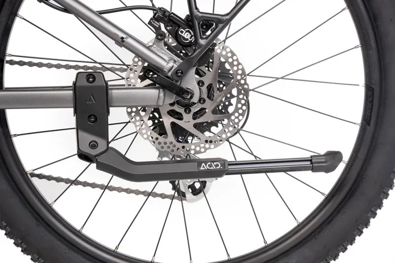 Acid Kickstand Universal in Black-1