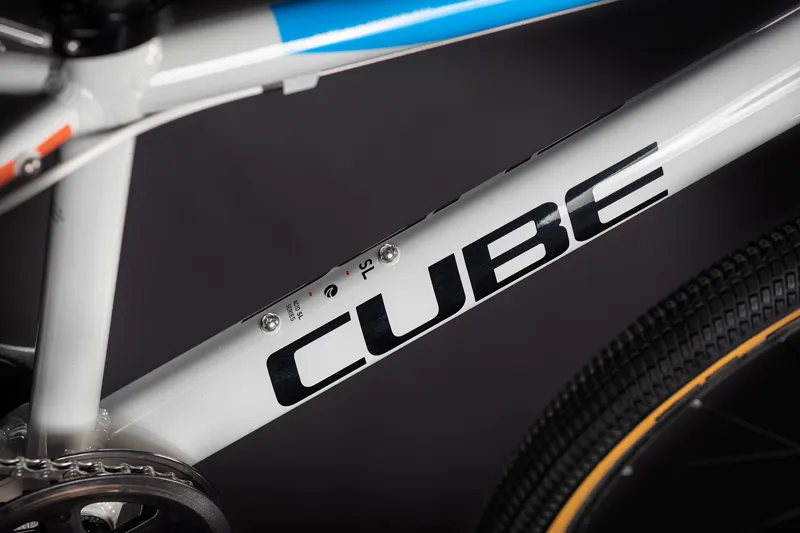 Cube Acid 240 SL 24in Kids Bike in Silver-3