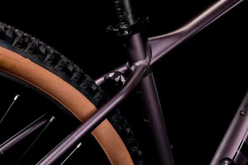 2022 Cube Access WS Race Womens Hardtail Mountain Bike in Purple-3