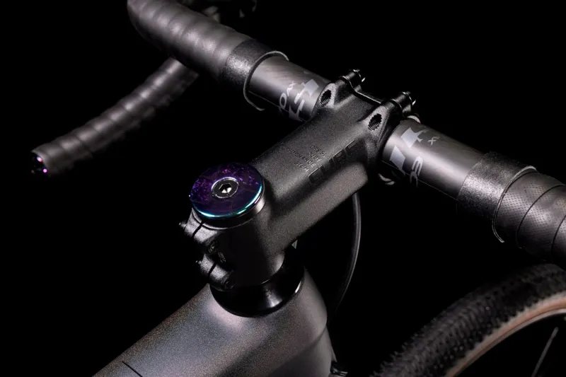 2022 Cube Nuroad c:62 SLT Gravel Bike in Grey-4