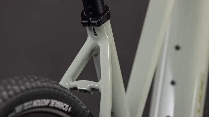 Cube Editor Hybrid SLX 400x 2026 Trapeze E-Hybrid Bike In Reed Beige/Chrome-4