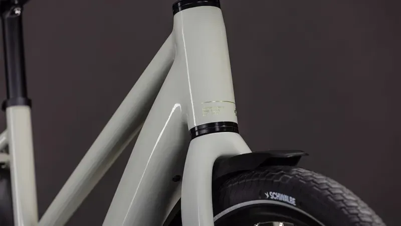 Cube Editor Hybrid SLX 400x FE eHybrid Bike in Reed Beige/Chrome-6