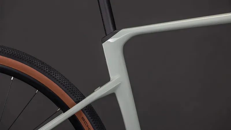 Cube Nuroad Hybrid C:62 Race 400x E-Road Bike in Reed Beige/Black-5