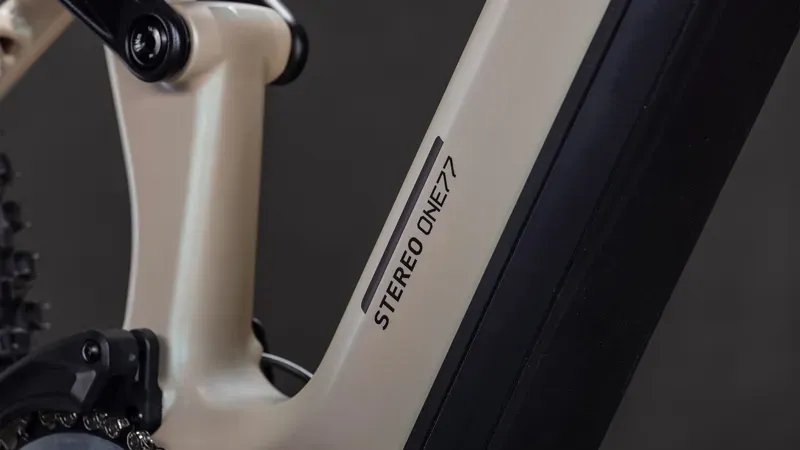 2026 Cube Stereo Hybrid One77 HPC SLX 800 E-MTB in Glint Sand/Black-5