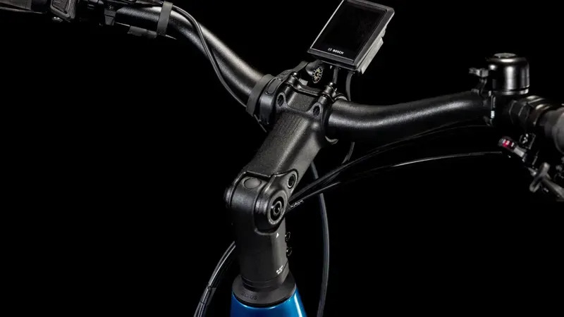 Cube Supreme Hybrid Pro 625 City E-Bike In Electric Blue/Black-3