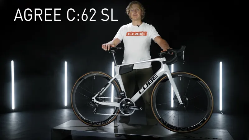 2022 Cube Agree c:62 SL Road Race Bike in Grey 2022 Cube Agree c:62 SL Road Race Bike in Grey