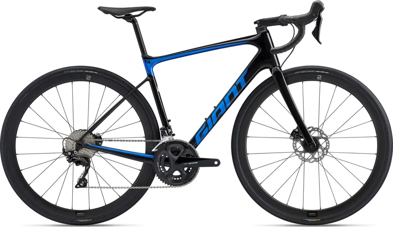 Giant Defy Advanced Pro 3 Carbon Road bike in Carbon Smoke/Sapphire