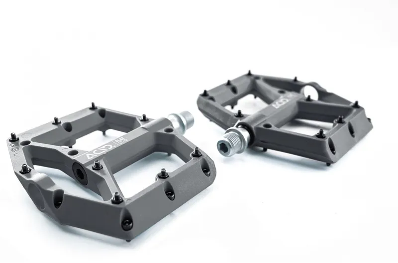 Acid Flat C1-IB X Actionteam Pedals in Grey-1