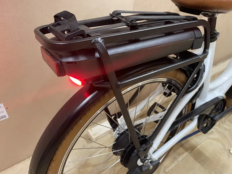 Riese and Muller Swing4 Automatic 43cm in Crystal White-3