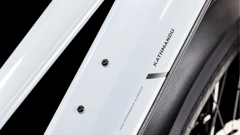 2025 Cube Kathmandu Hybrid One 600 in Polar White/Black-5