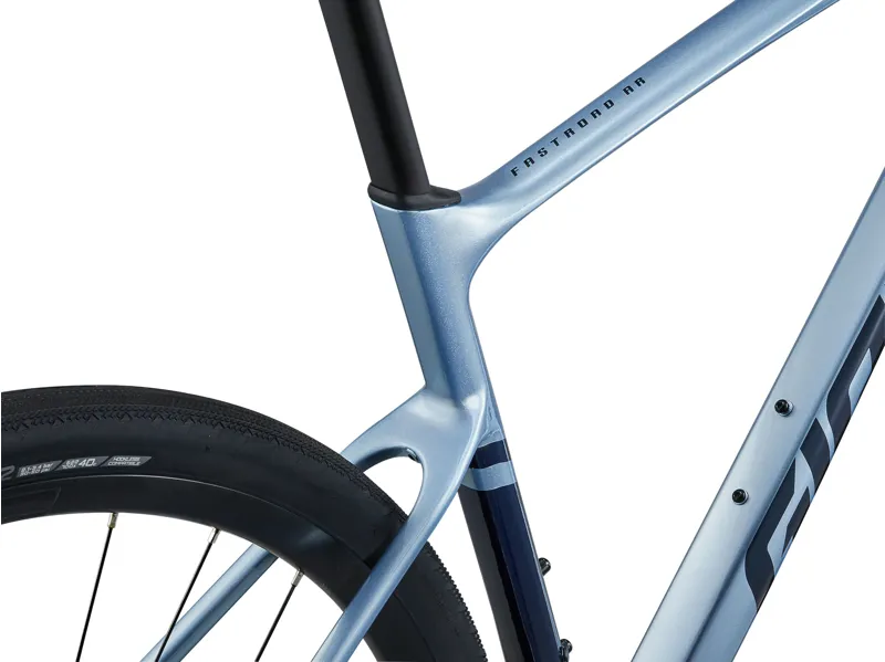 Giant FastRoad AR Advanced 2 in Silver-1