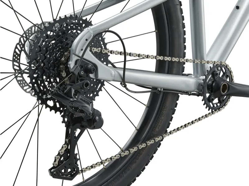 2025 Giant STP 26 FS Kids Bike In Quicksilver-4