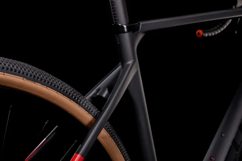 2022 Cube Nuroad C:62 Pro Carbon Gravel Bike in Grey-3