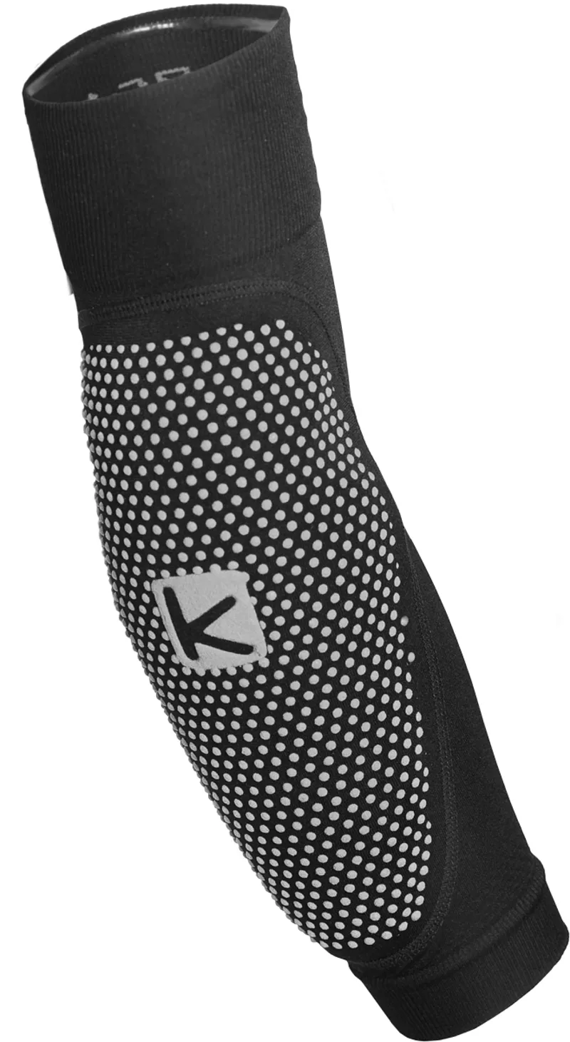Funkier Arm Defender Seamless-Tech Protection In BLACK 