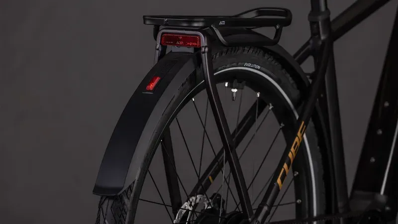 Cube Kathmandu Hybrid Comfort SLX 800 eHybrid Bike in Solareclipse/Gold-7